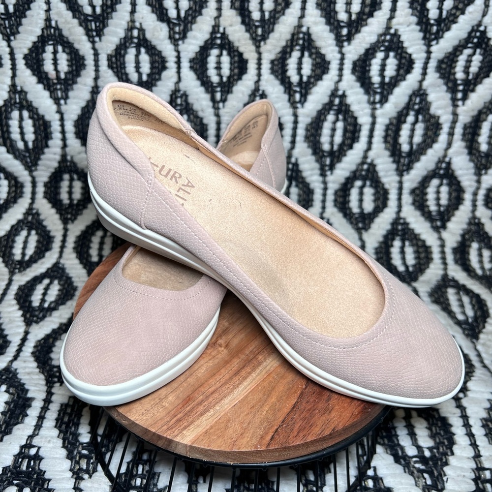 Naturalizer Sam Slip On Wedge